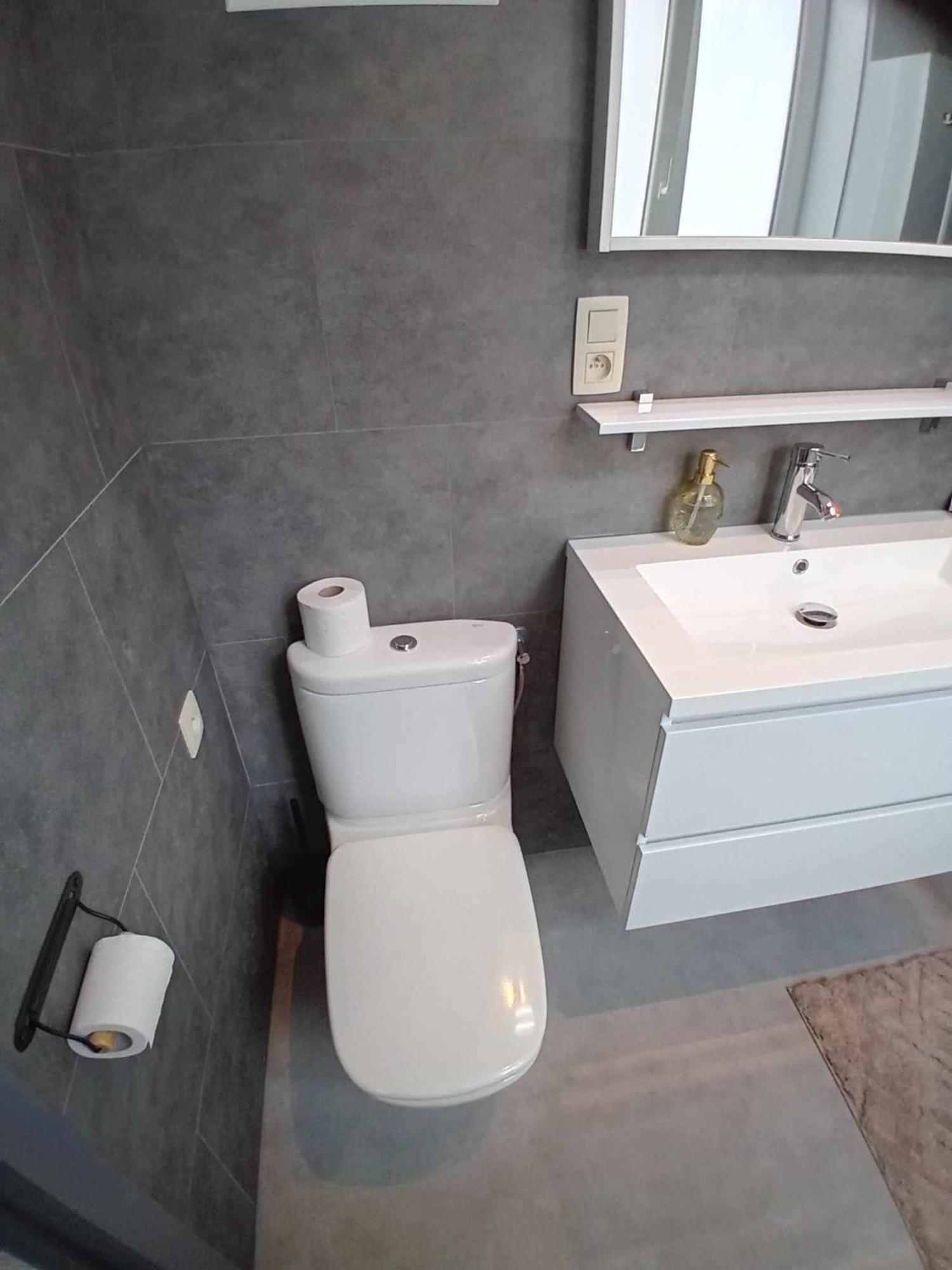 Leuze Escale Hotel ภายนอก รูปภาพ